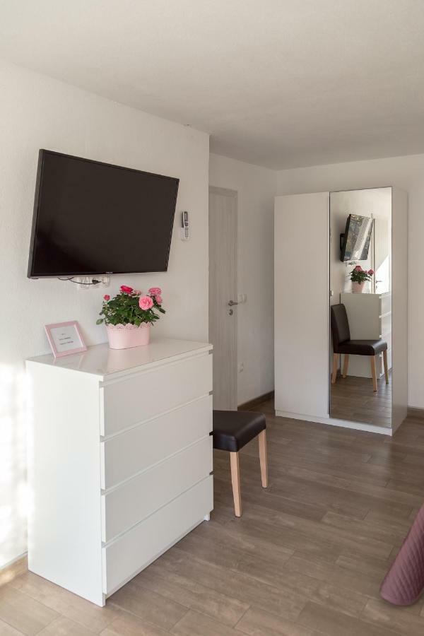 Apartment Fine Zirovnica