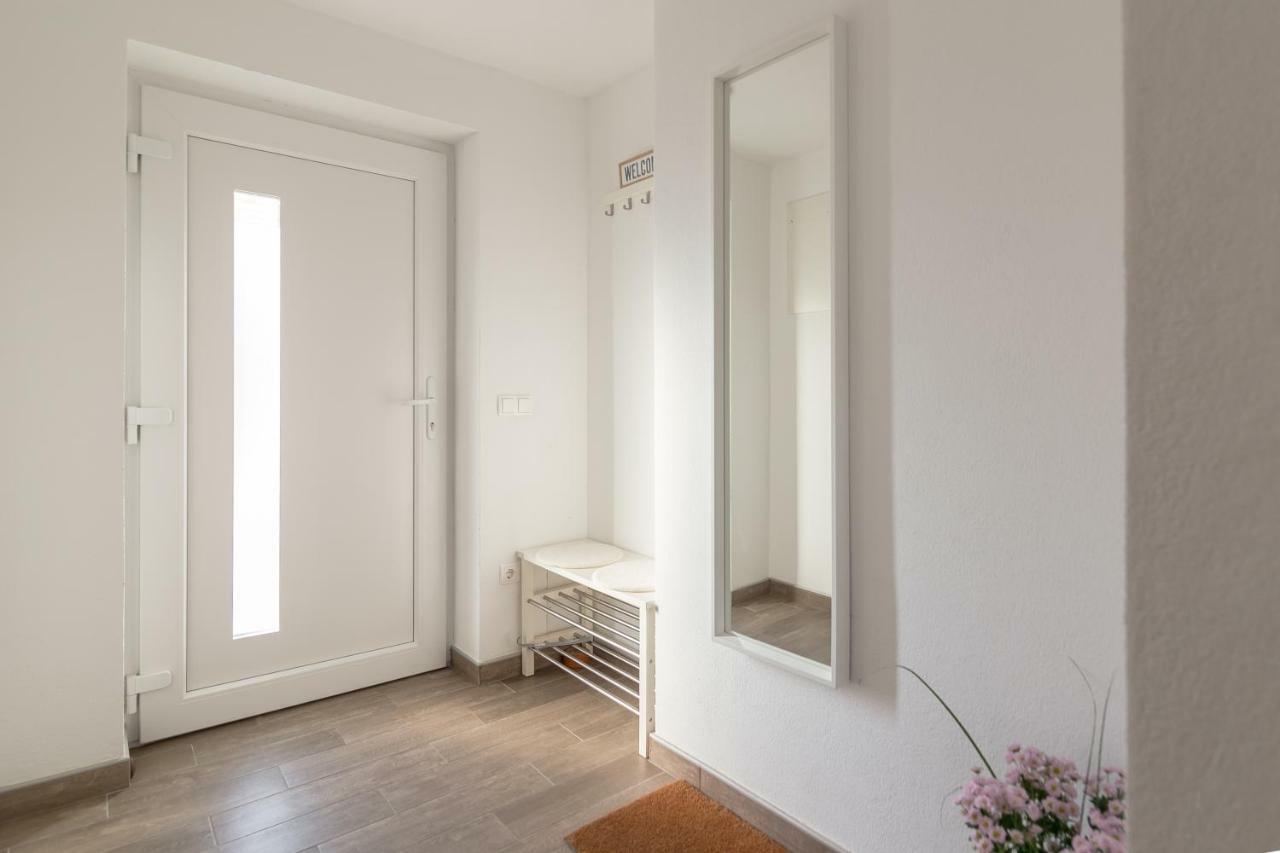 Fine Apartment Zirovnica